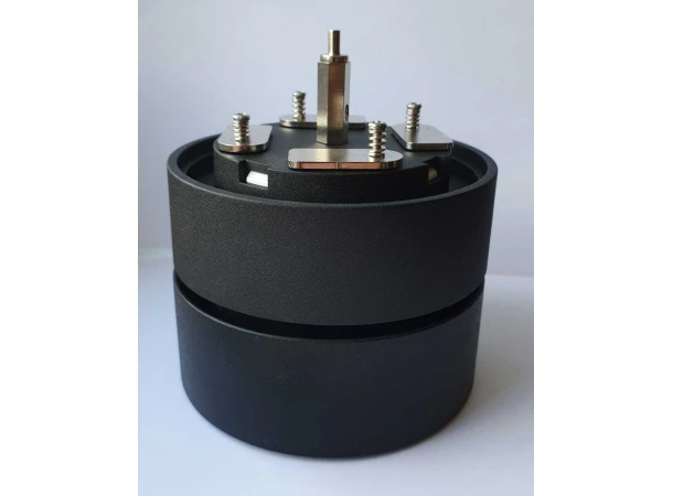 Круговий модуль Signcomplex для підключення до 4-х лінійних дімміруемих світильників серії SL8060, колір чорний, без кабелю живлення Круговий модуль Signcomplex для підключення до 4-х лінійних дімміруемих світильників серії SL8060, колір чорний, без кабелю живлення